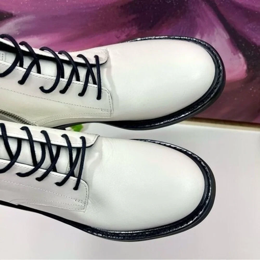 NWOB Tory Burch‎ Double-T Croc Embossed Combat Boot in Blanc Size 7.5